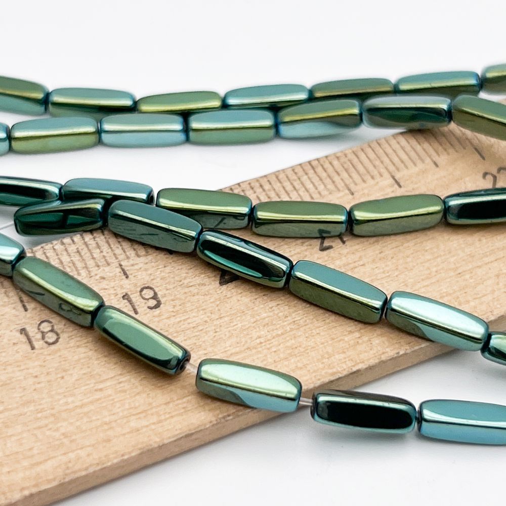 Гематит Брусок бусины (имитация), цвет зеленый, размер около 9,5*2,8 мм, цена за отрезок 19 см (1/2 нити)