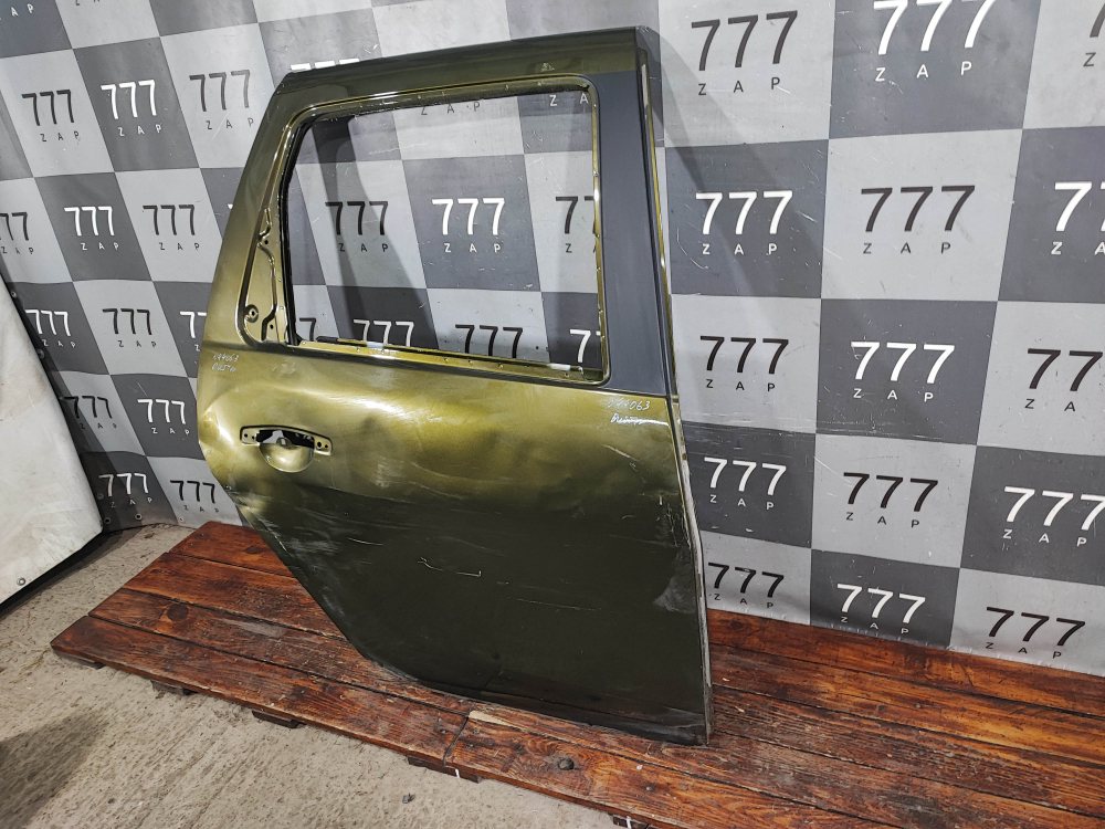 Дверь задняя правая Renault Duster 1 10-21 Б/У Оригинал 821007807R