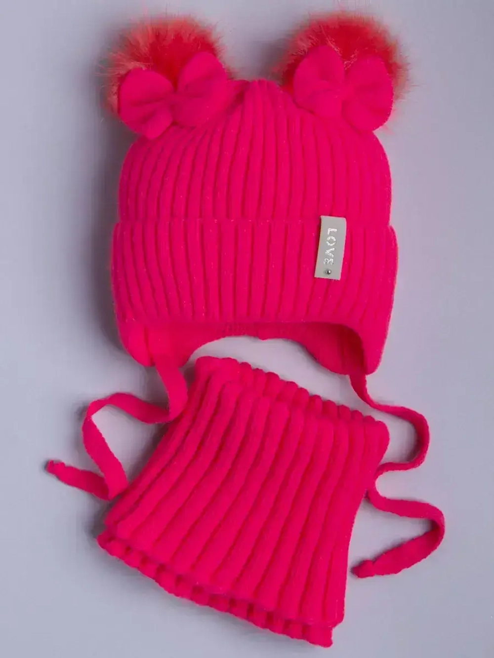 Шапка зимняя вязаная и снуд