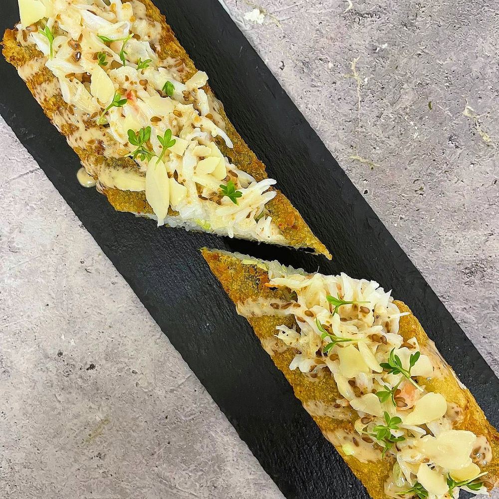 Лонг ролл с камчатским крабом