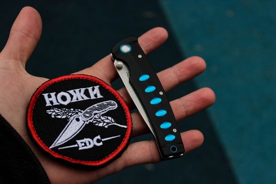 Нож складной Mcusta Katana Tanto Basic Folder VG-10 San Mai, Black Blue Anodi...