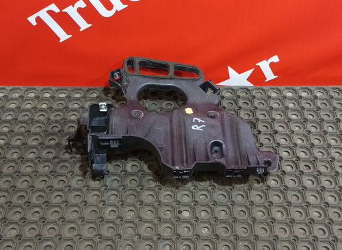 Кронштейн приборной панели 2018г.