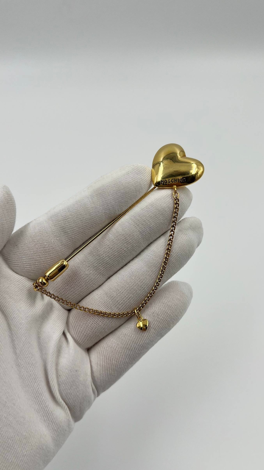 Брошь булавка Сердце Moschino