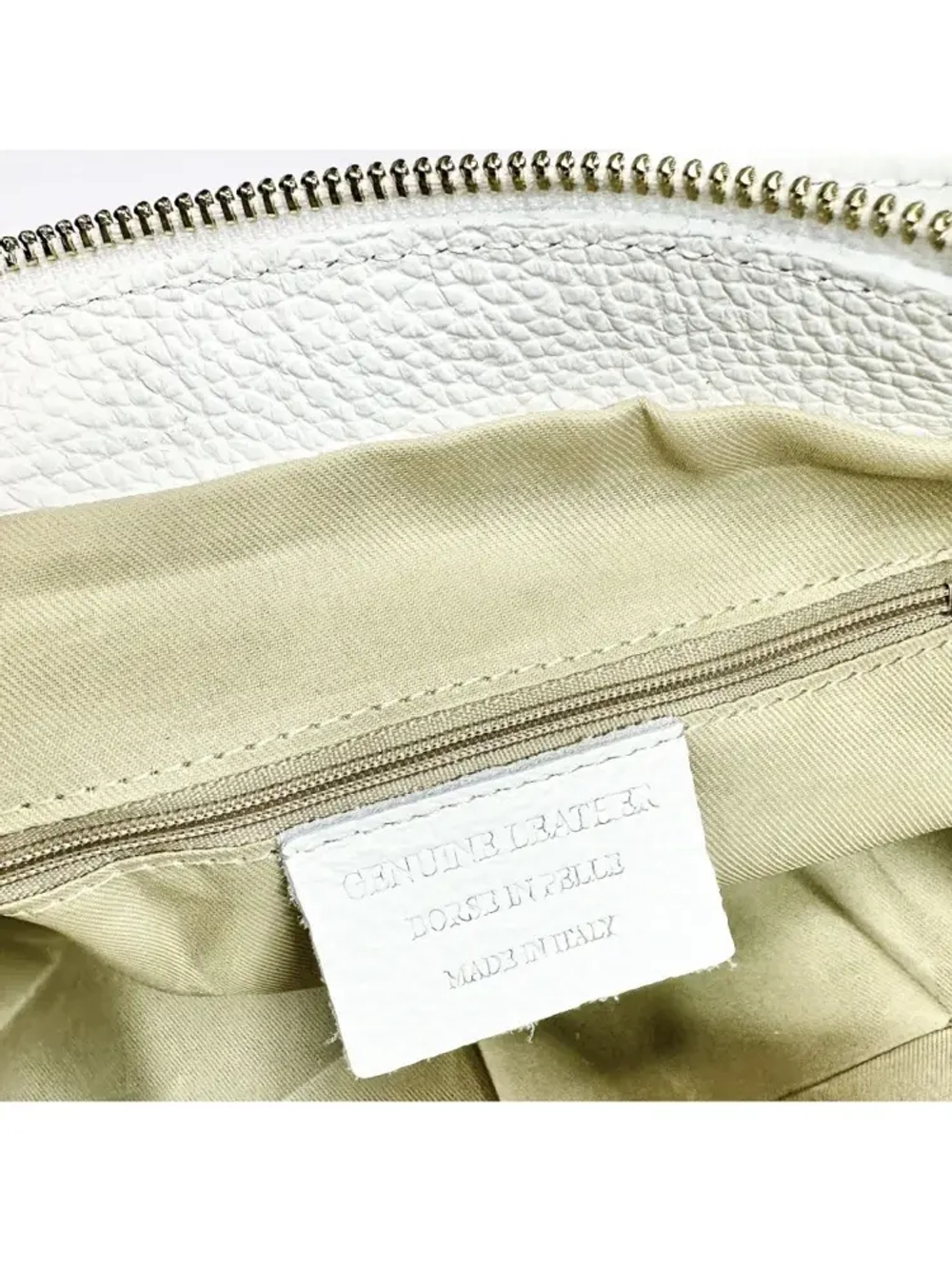 Женская сумка из натуральной кожи белого цвета