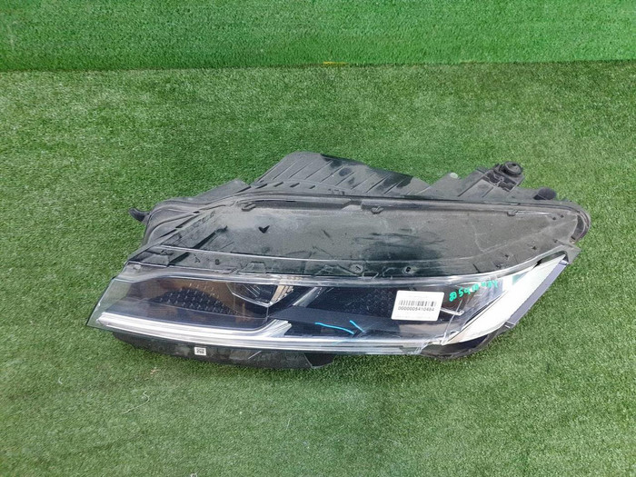 Битая Фара левая VW Touareg 3 (2018-н.в.) LED