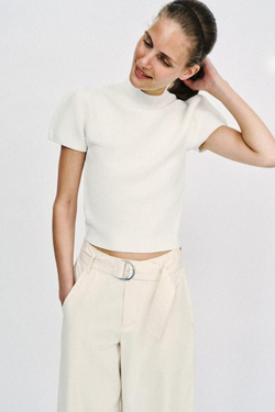 ZARA ТРИКОТАЖНЫЙ ТОП С ОБЪЕМНЫМИ РУКАВАМИ, БЕЛЫЙ