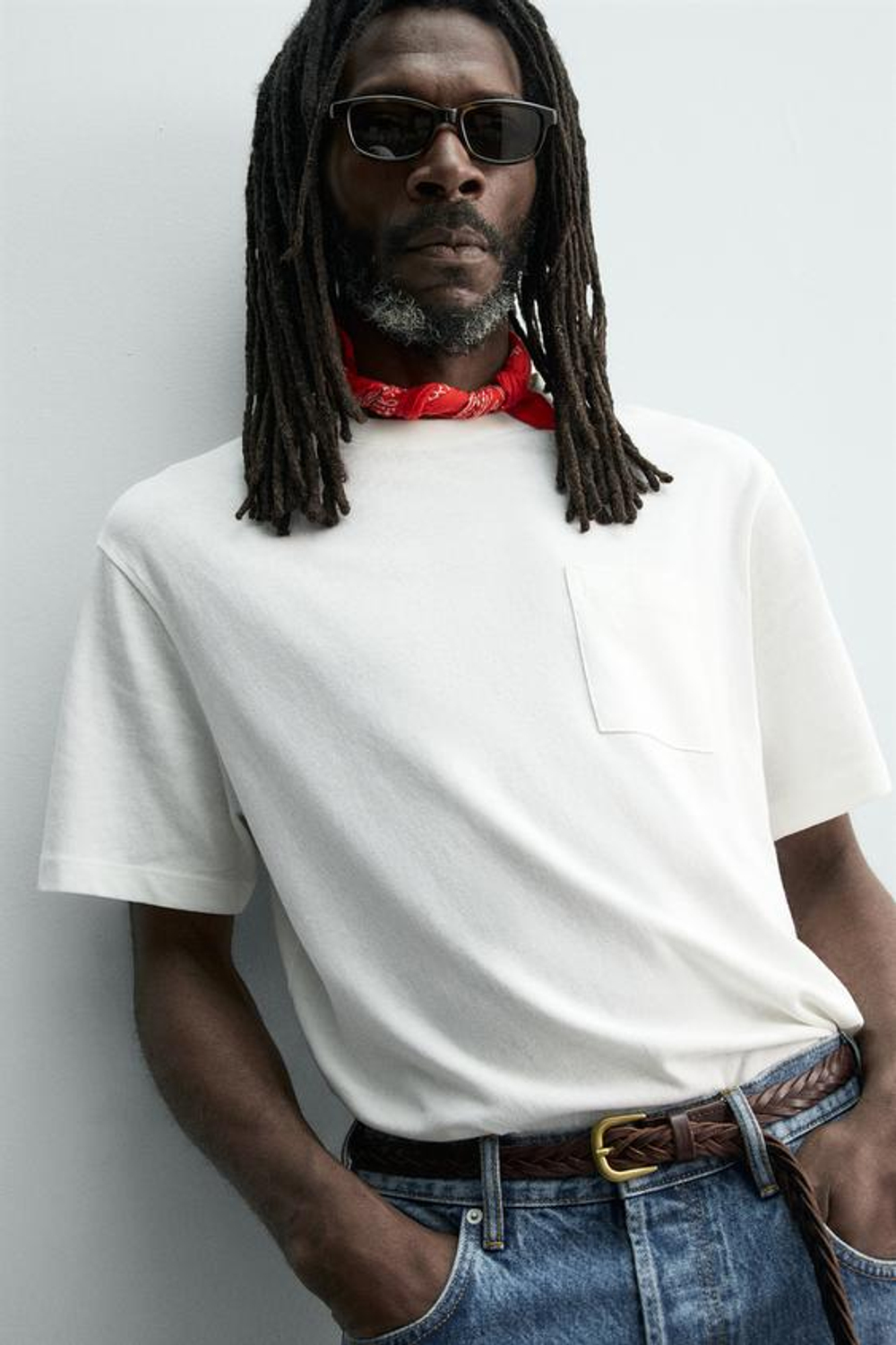 ZARA X AARON LEVINE ФУТБОЛКА С КАРМАНОМ, ЭКРЮ