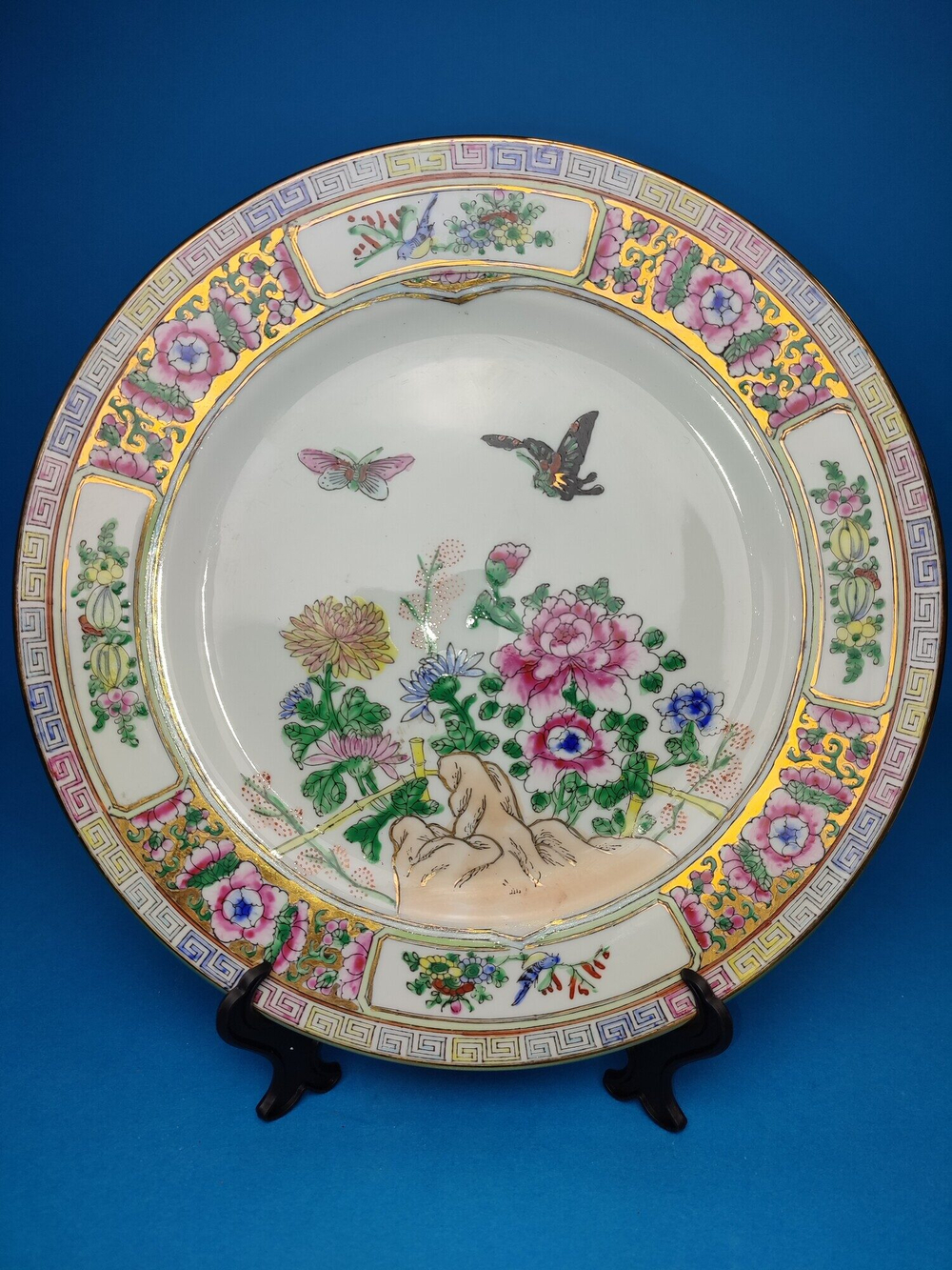 Пара декоративных тарелок в китайском стиле