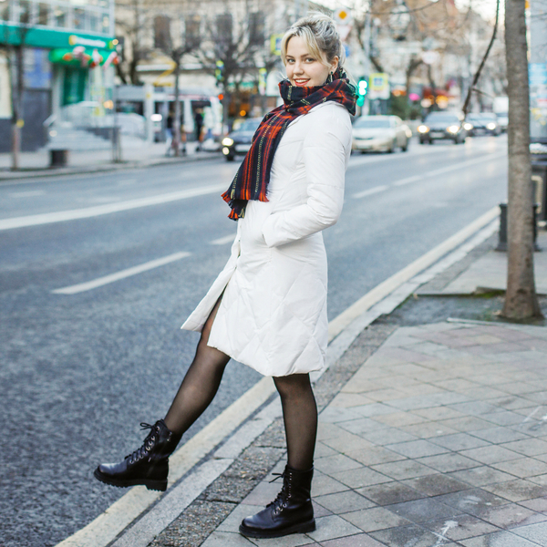 Элегантное , легкое пальто Fly на кнопках .Пр-во Италия .Размеры s,m,l