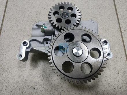 Насос масляный 650.1011014