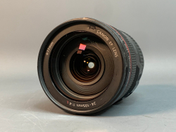 Canon EF 24-105mm 4L IS USM царапины на передней линзе