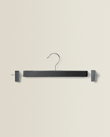 ZARA HOME ЛАКИРОВАННАЯ ДЕРЕВЯННАЯ ВЕШАЛКА С ЗАЖИМАМИ (НАБОР ИЗ 3 ШТ.), ЧЕРНЫЙ
