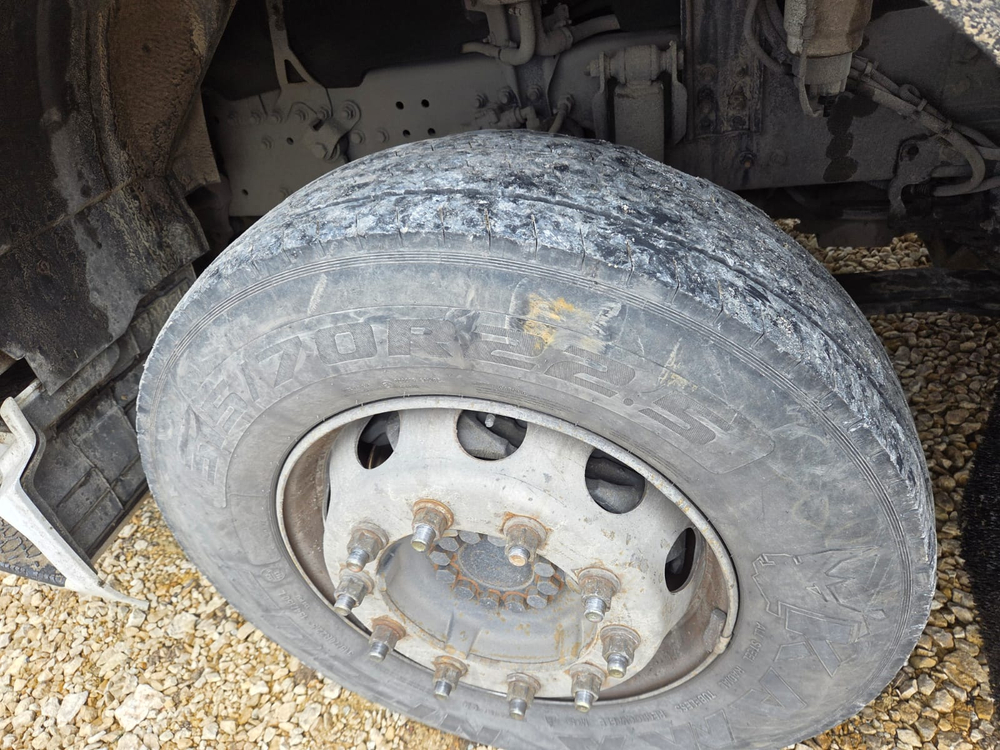 Shacman (Shaanxi) SX* 4x2 Седельный тягач SX4188YY381 (Дизельный, 12,5 л, 473 л.с., АТ)
