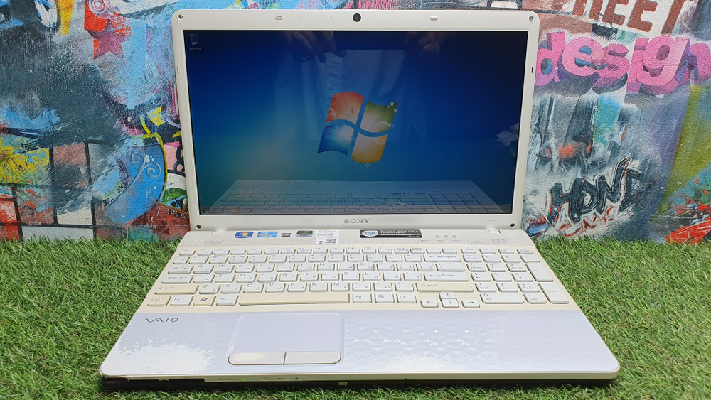 Ноутбук Sony i3/4 Gb/410M 1 Gb