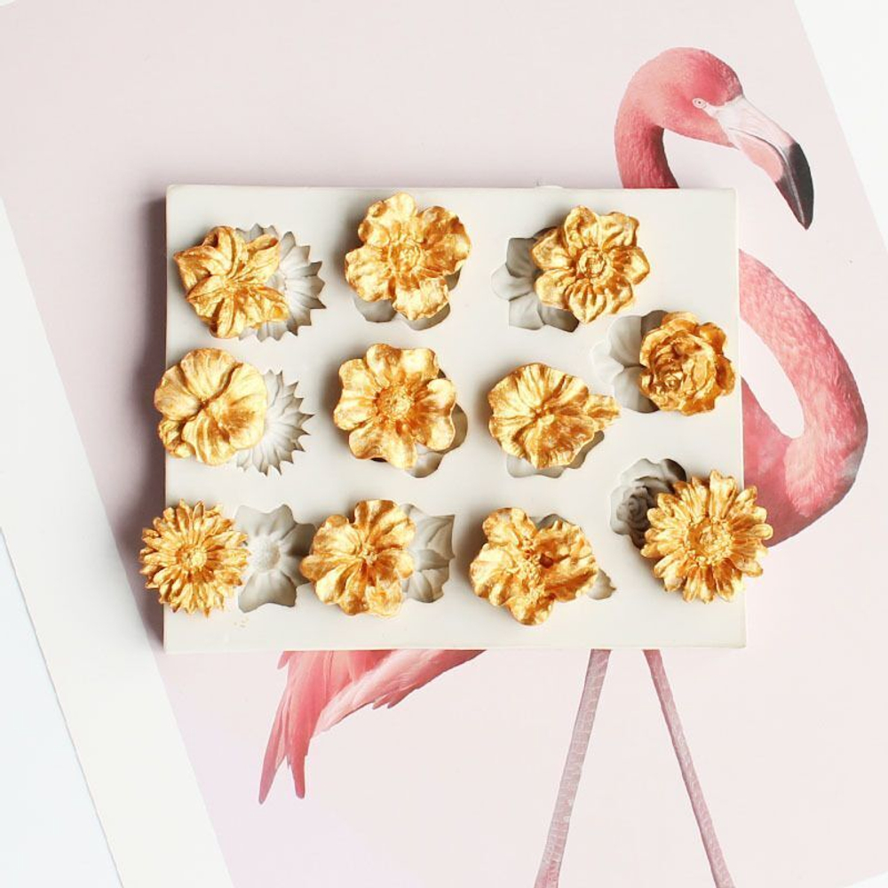 Молд силиконовый для лепки и творчества "Цветочки" 9 * 11 см