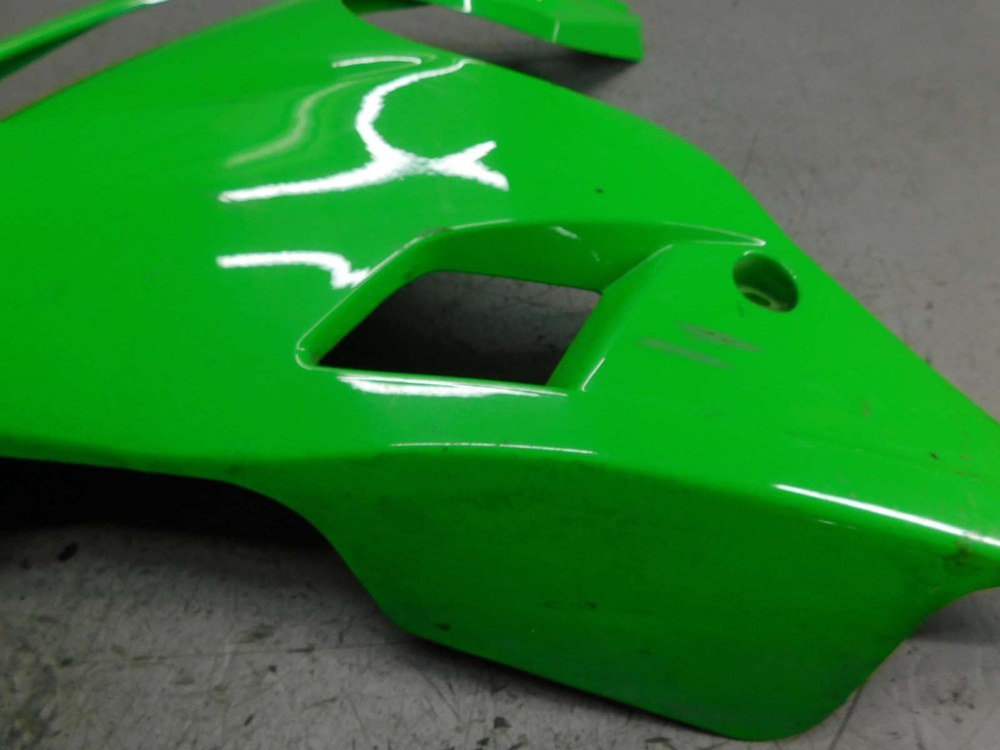 Пластик нижний левый Kawasaki ER6F 029044