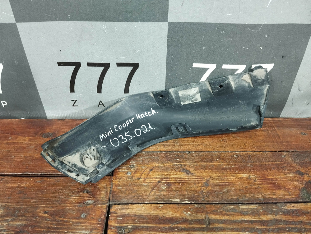 Накладка заднего бампера левая Mini Hatch (F55/F56)  Б/У Оригинал 51127365155
