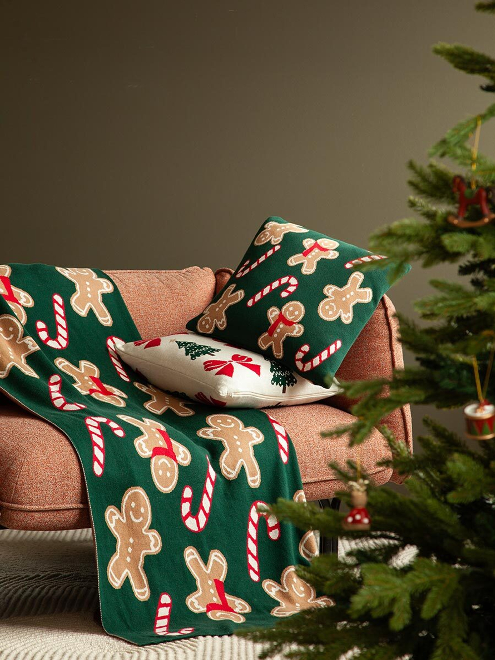 Плед из хлопка с новогодним рисунком gingerman из коллекции new year essential, 130x180 см