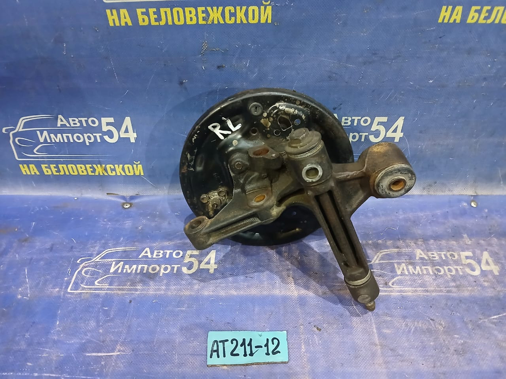 Ступица задняя левая TOYOTA CARINA 1998