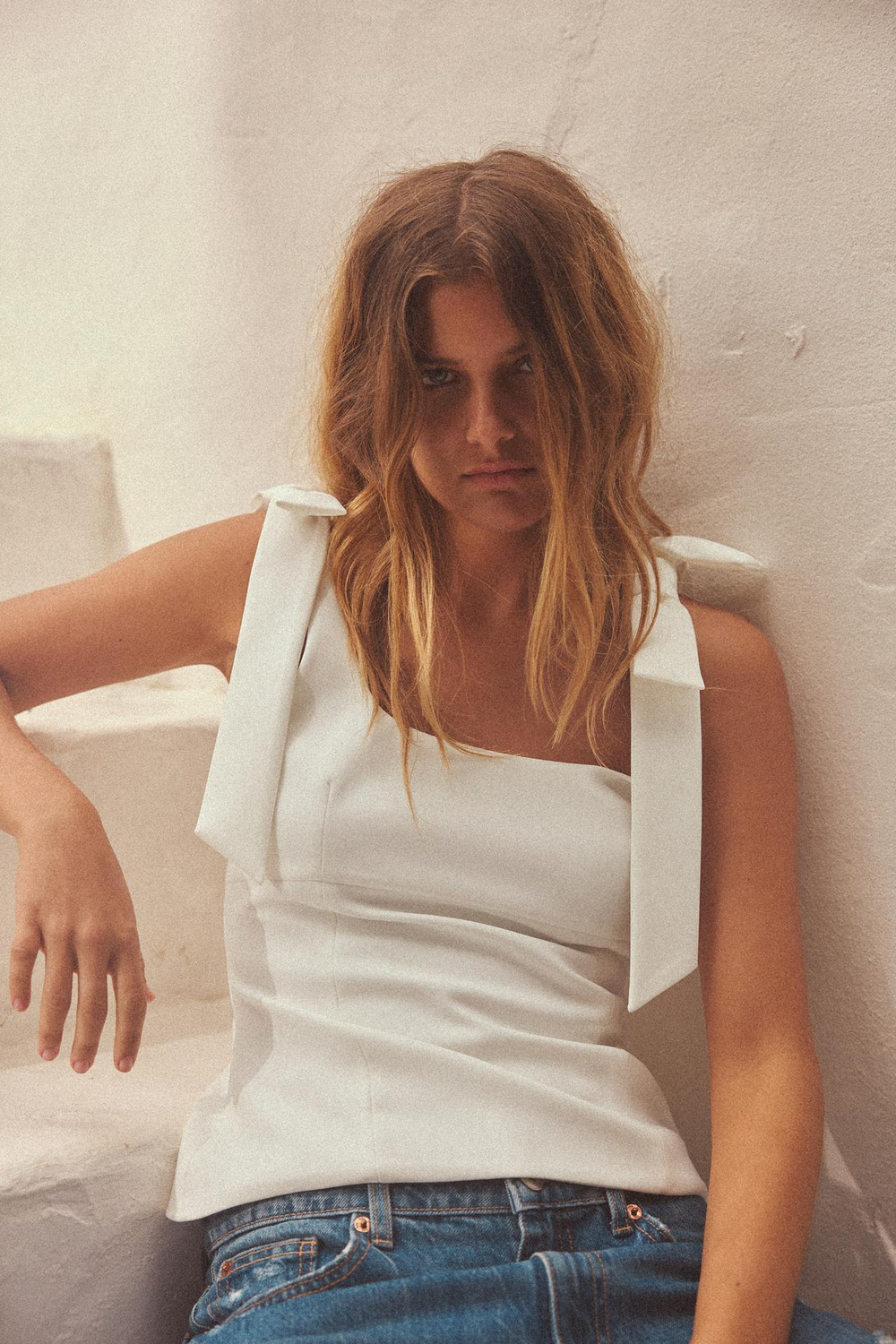 ZARA ТОП ИЗ ЭЛАСТИЧНОЙ ТАКНИ С БАНТАМИ, БЕЛЫЙ