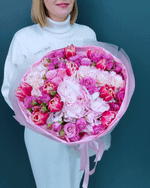 Букет из гортензии,тюльпанов и кустовой розы(00473)