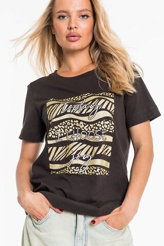 Коричневая футболка с принтом