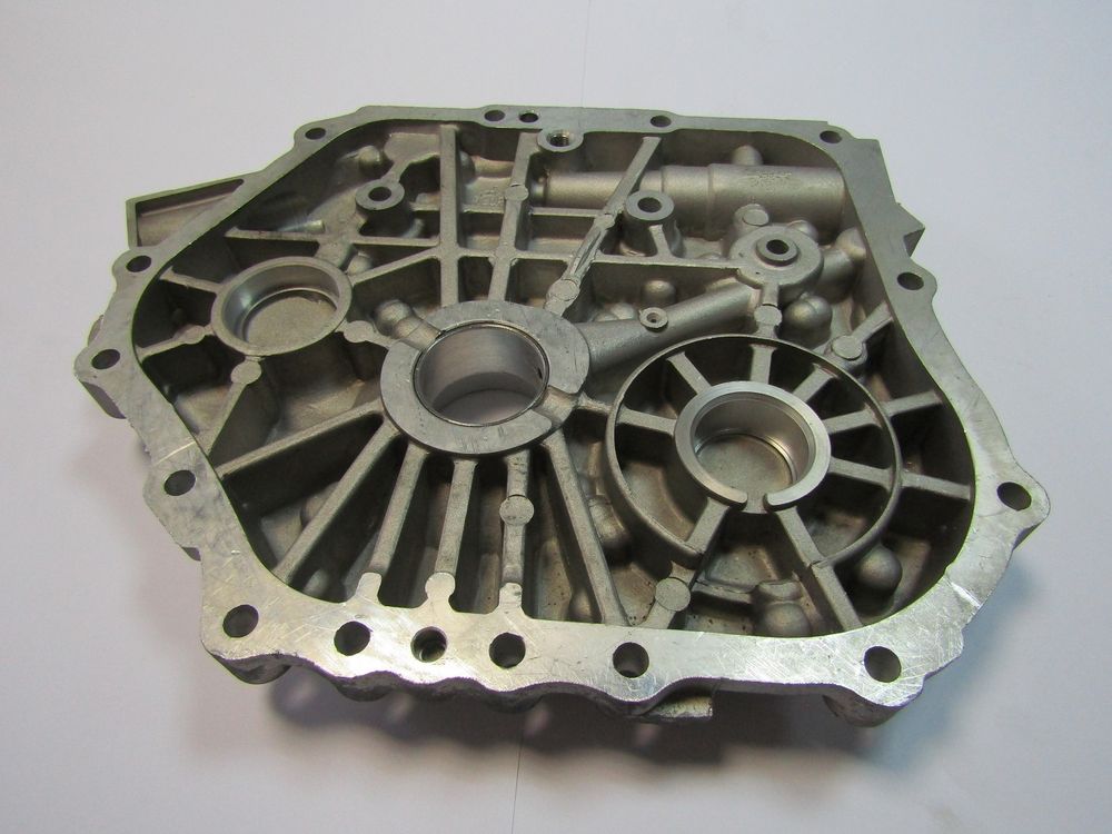 Крышка блока цилиндра задняя KM186F/Crankcase cover