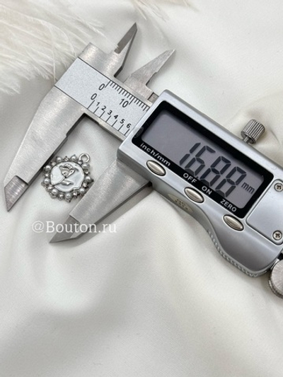 Подвеска серебристая с розой