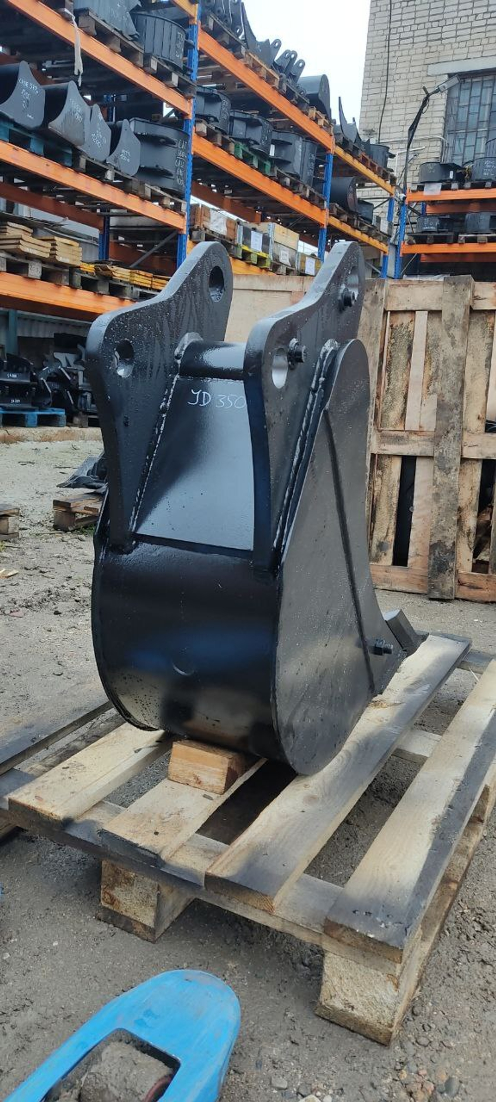 Ковш John Deere 325 шириной 350 мм 0,1 м3