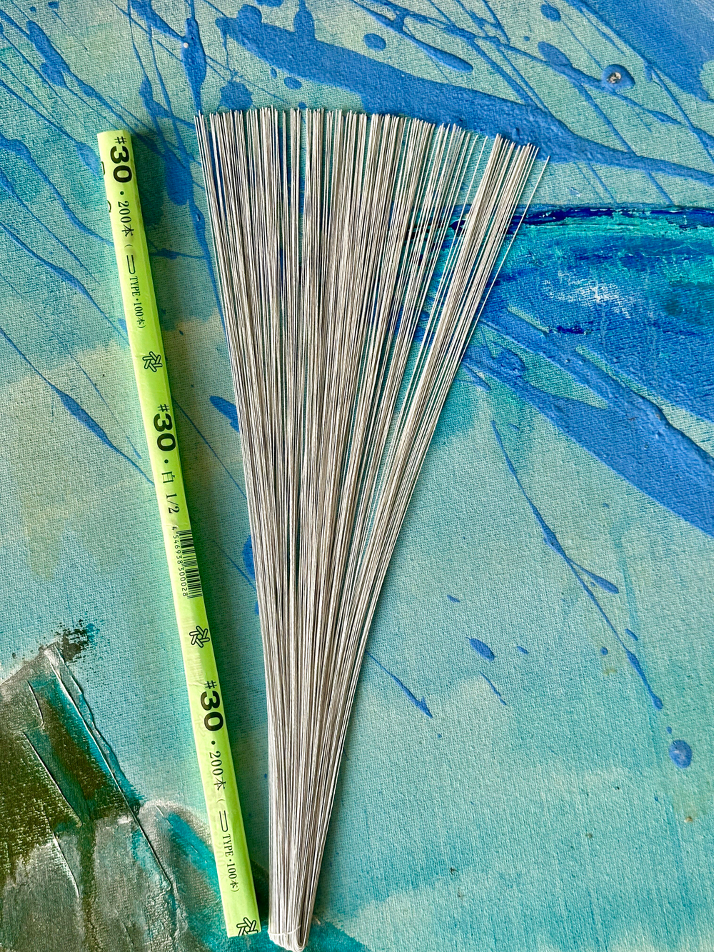 Проволока длинная японская формат U в зеленой упаковке № 30 Белая, 0,25мм * 72 см длина согнута пополам, 100 штук.