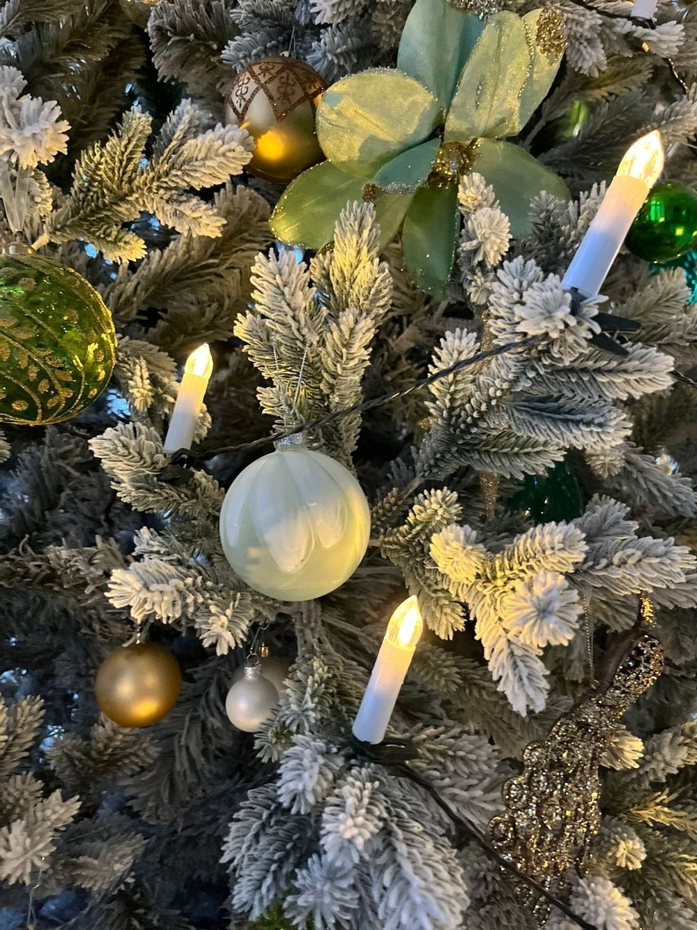 Большая елка заснеженная «Сказочная» (Литая+пвх) 6 м