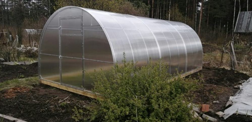 ТЕПЛИЦА «ГЕФЕСТ» (арочная) 6 длинна Ширина 3 или 2,5 метра. Высота 2,05 метра. (2 двери, 2 форточки) дуги 25х25 (шаг 0,65)