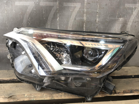 Фара левая Toyota RAV4 IV (XA40) 15-19 Б/У Оригинал 8118542680