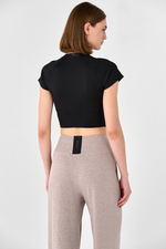 Кроп-топ спортивный с чашками