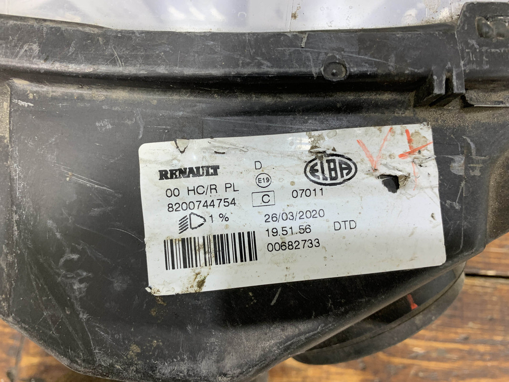 Фара правая Lada Largus 12-21 Б/У Оригинал 8200744754