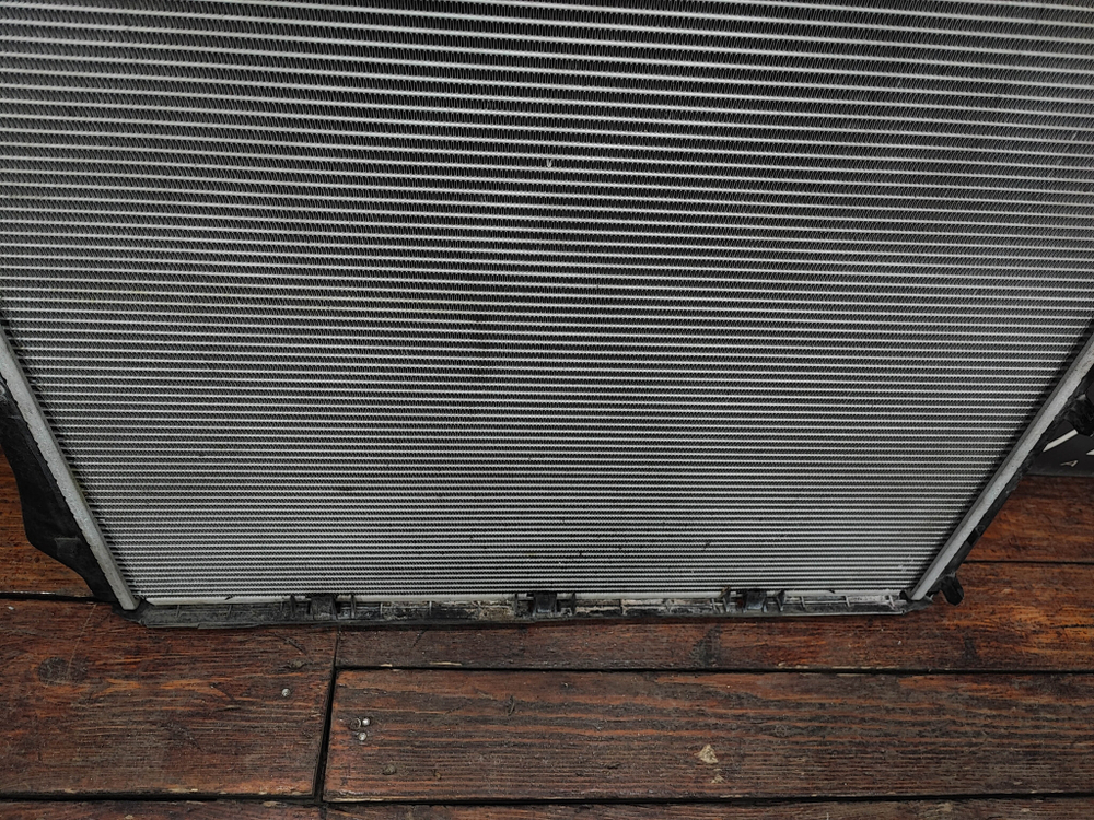 Радиатор двигателя Mercedes E-Class (W213) 16-нв Б/У Оригинал A0995007100