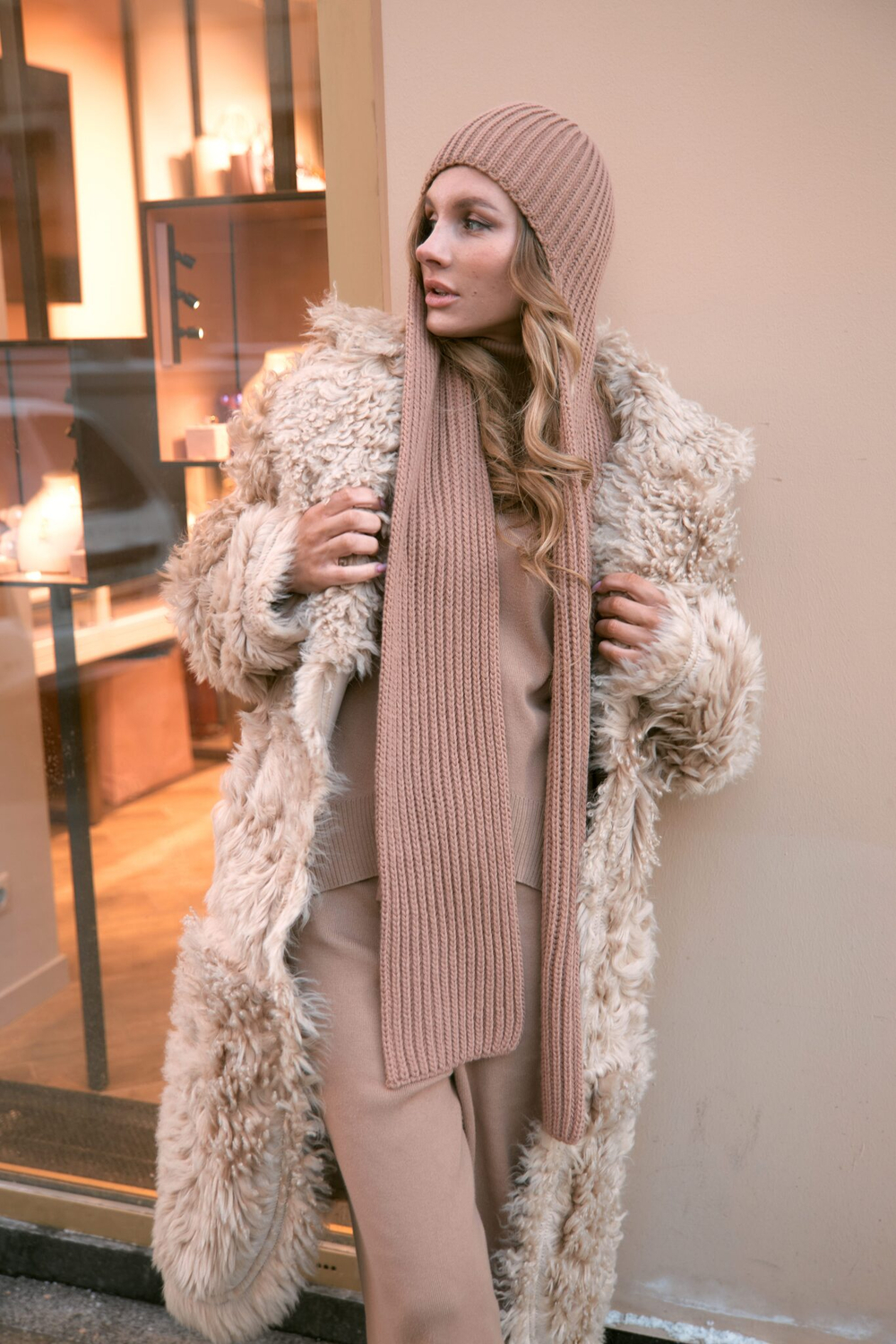 Шапка шарф бежевая