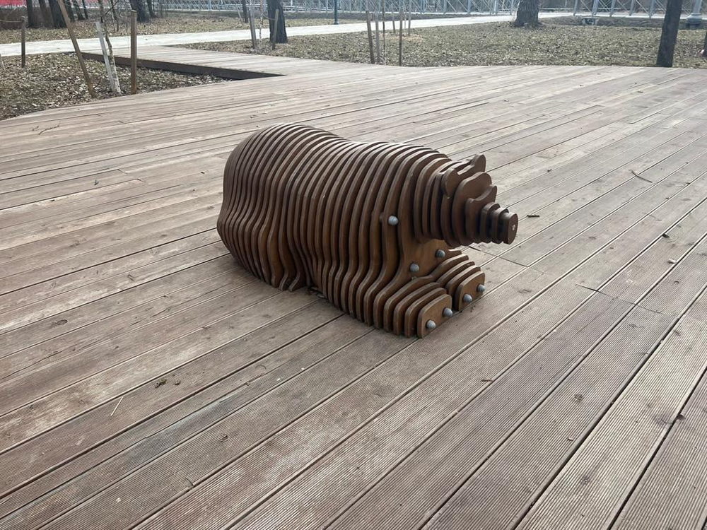 Параметрическая скамейка медведь 2600х1700х900мм SK00314