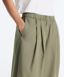 Oysho Зауженные брюки из 100% хлопка со складками, светлый хаки