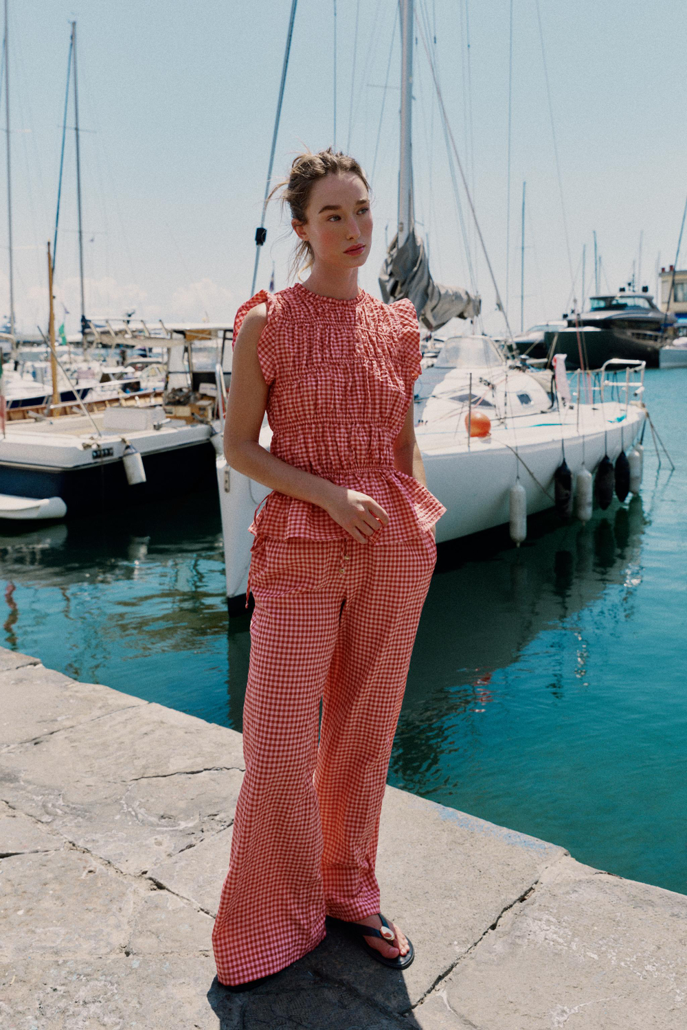 ZARA ТОП В КЛЕТКУ ВИШИ С РЮШАМИ, БЕЛЫЙ/КРАСНЫЙ