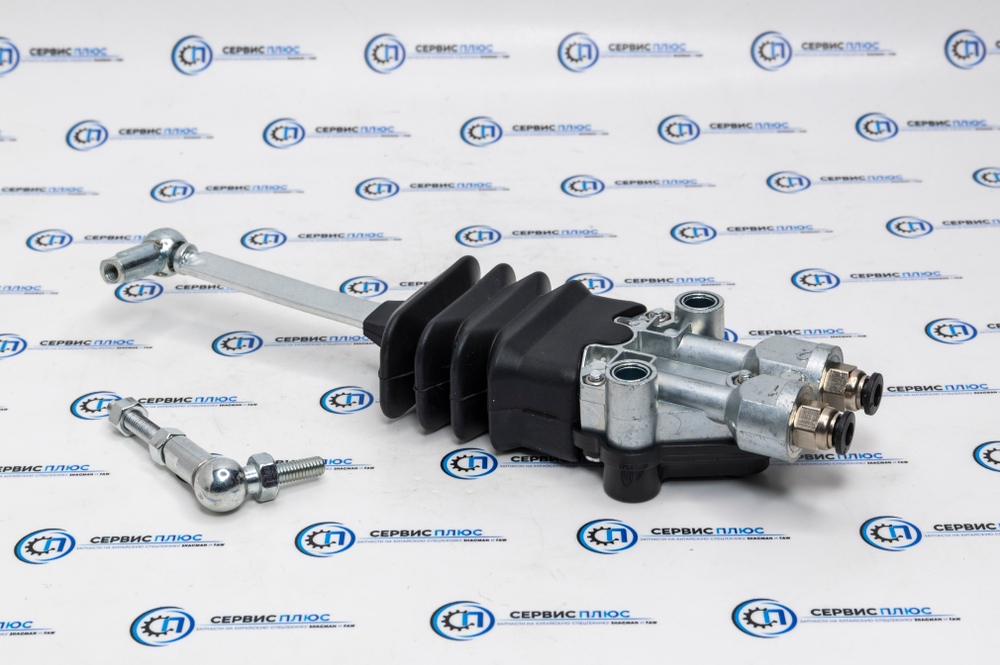 Кран уровня пола кабины FAW J7 4х2 в сборе 5001075A2000-C00/C