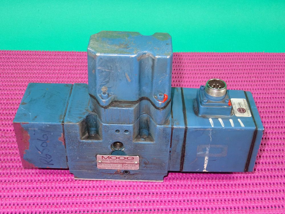 MOOG D661Z671C