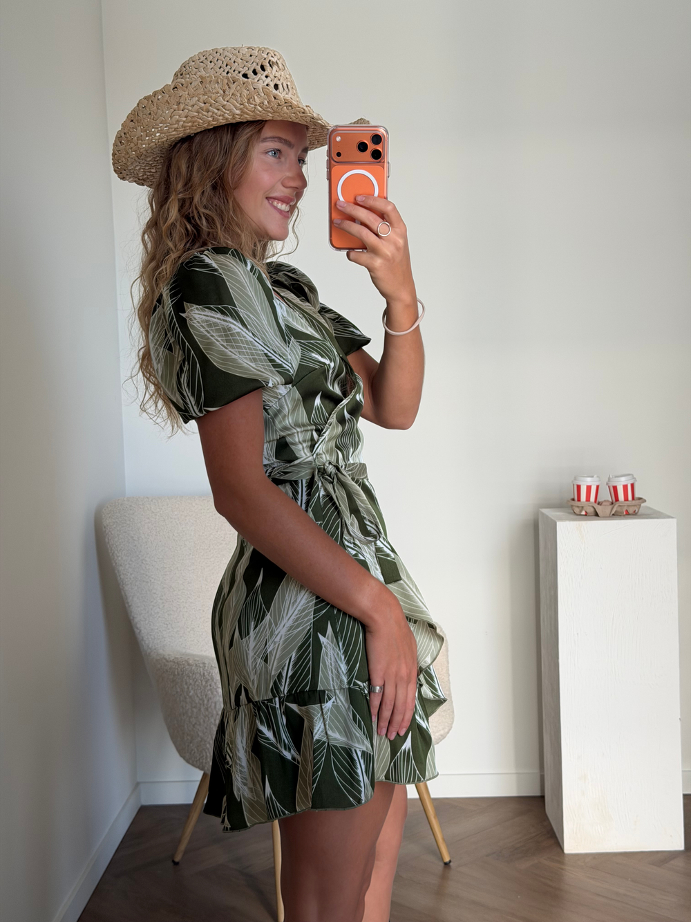 Соломенная шляпка