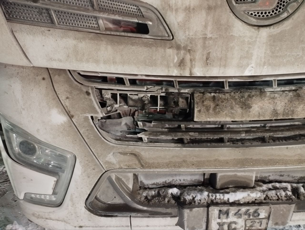 Shacman (Shaanxi) SX* 4x2 Седельный тягач SX4188YY381 (Дизельный, 12,5 л, 480 л.с., АТ)