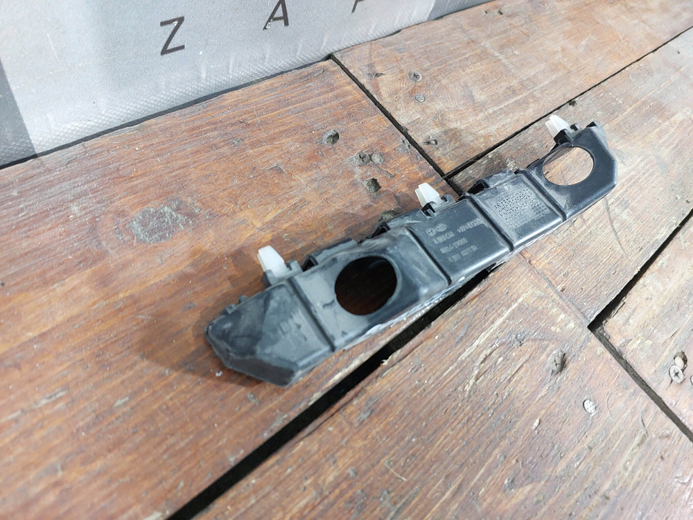 Кронштейн переднего бампера правый Kia Picanto 2 (TA) 11-15 Б/У Оригинал 865141Y000