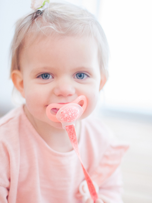 Текстильный держатель для соски с клипсой Twistshake_2