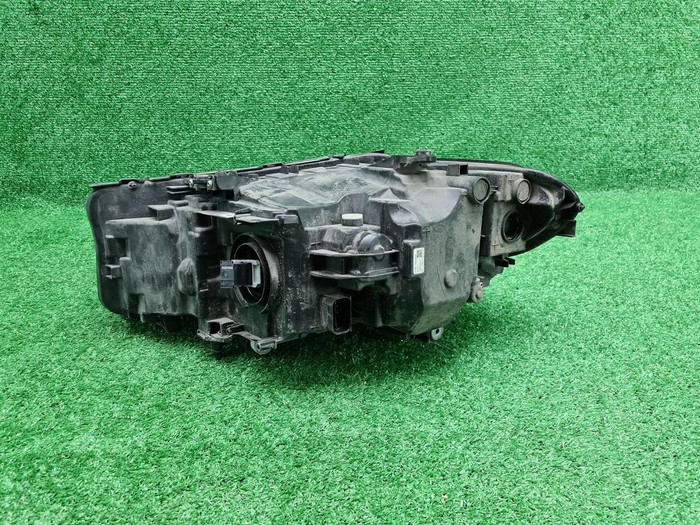 Фара правая BMW 5er G30 (2017-2020) LED