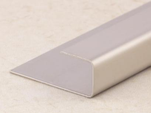 Профиль из нержавеющей стали SB203-10H глянец 2700 мм