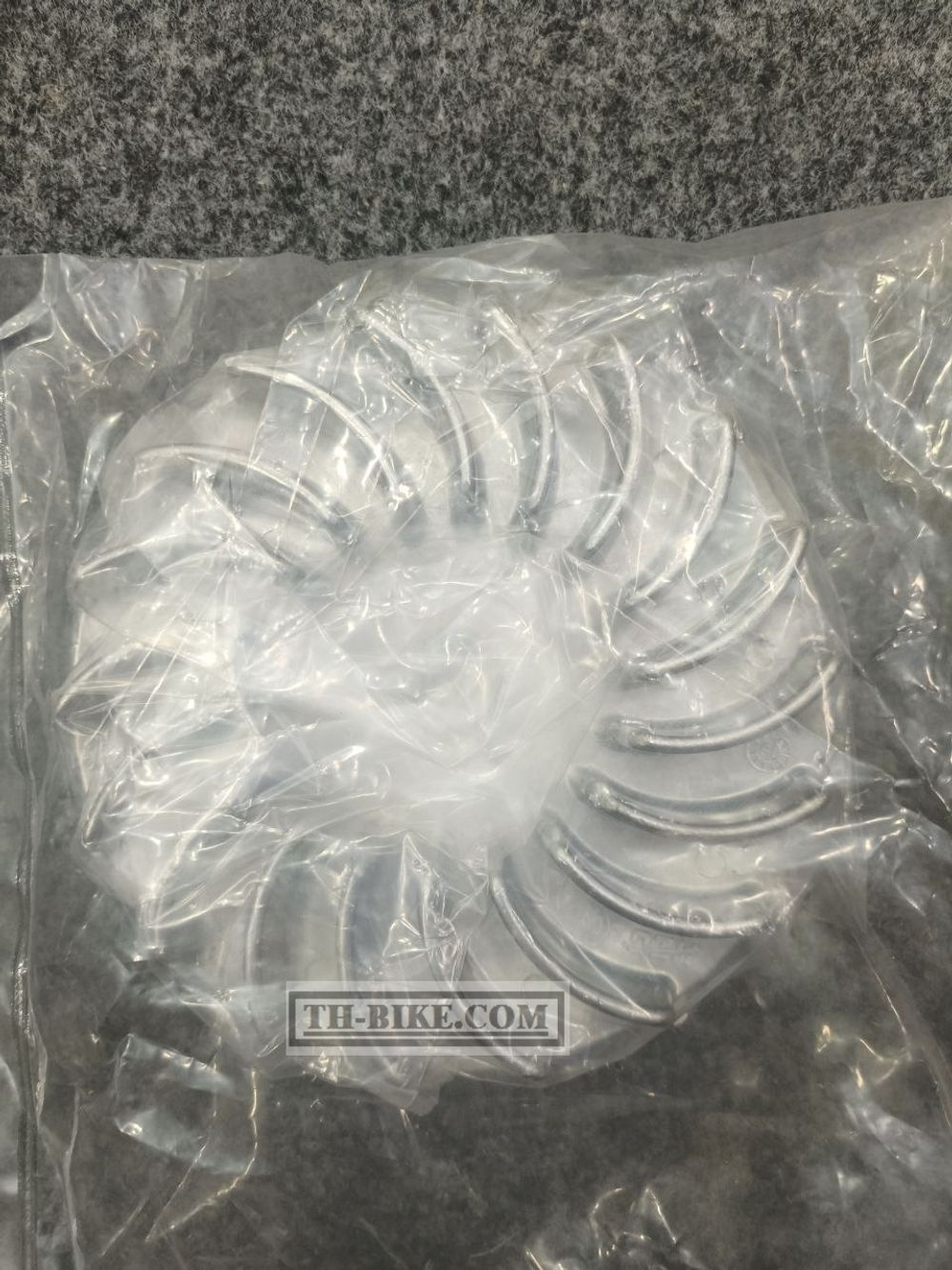 21110-03H00. FACE,FIXED DRIVE. SUZUKI