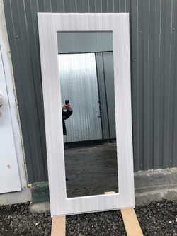 Входная металлическая дверь с зеркалом  RеX (РЕКС) 27 Белая шагрень, декоративная вставка / Пастораль Сандал белый